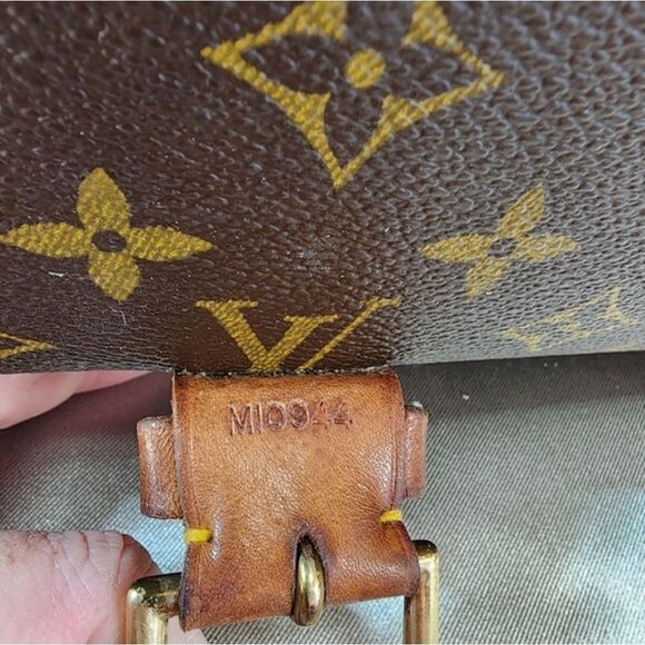 Authentic Louis Vuitton Monogram Beverly MM 41 2-Way Bag W/ Strap And Dust Bag - Picture 12 of 17